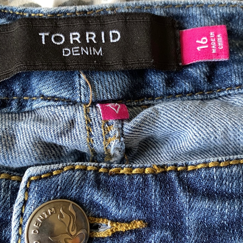 Torrid - Distressed Straight Leg Jeans